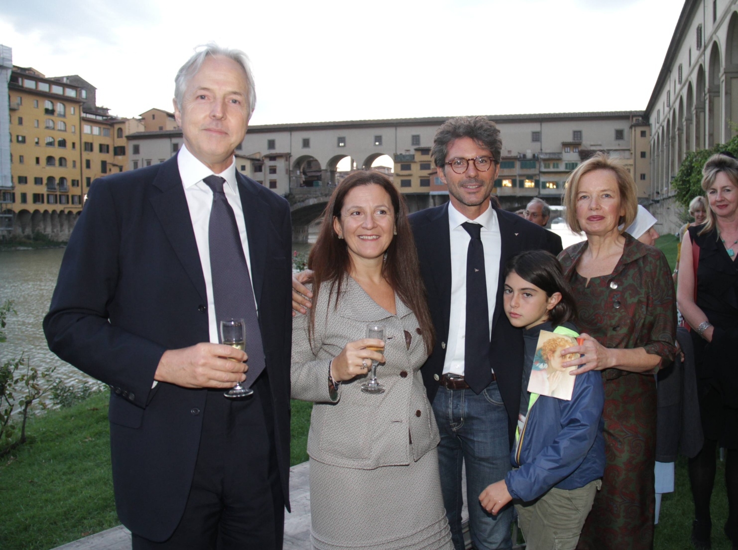 Da_sx_lambasciatore_Christpgher_Prentice_Cristina_Giachi_il_presidente_della_Canotteri_Cristiano_Colussi_e_Julia_Race.jpg